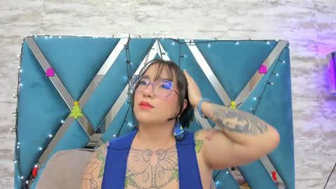 Deva Blue online show from December 14, 2024, 4:23 am