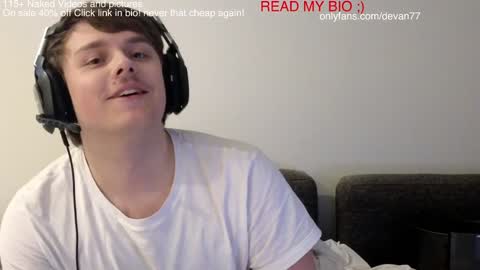 Snapshot of devantheplug chatting on December 13, 2024, 8:30 am Devan online show from December 13, 2024, 8:30 am