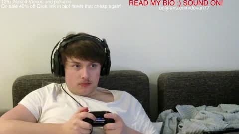 Snapshot of devantheplug chatting on January 4, 2025, 5:26 pm Devan online show from January 4, 2025, 5:26 pm