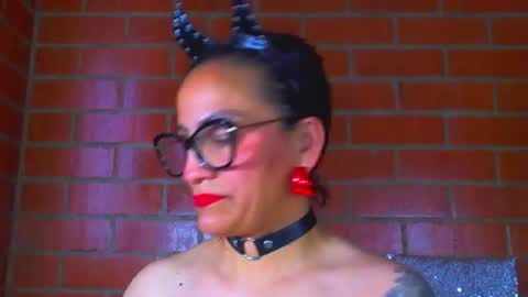 Snapshot of devil_taylorx chatting on July 28, 2026, 7:39 pm devil_taylorx online show from July 28, 2026, 7:39 pm