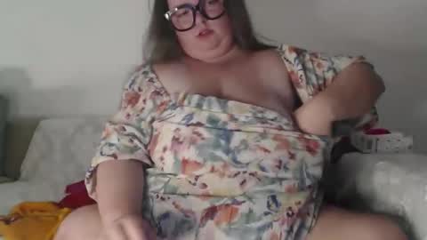 DevilsChick -- OF  online show from October 28, 2025, 10:01 pm