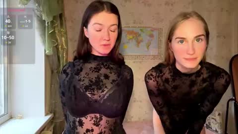 Snapshot of devpip chatting on November 22, 2025, 9:30 am Pippi online show from November 22, 2025, 9:30 am