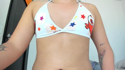 thumb up me please its important online show from February 10, 2026, 7:01 am