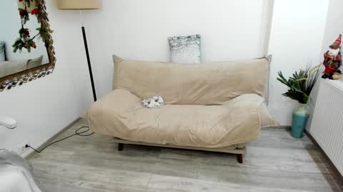 Deya online show from December 9, 2024, 11:34 pm