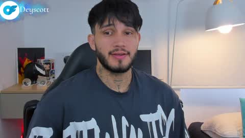 JULIAN online show from January 6, 2025, 9:43 pm