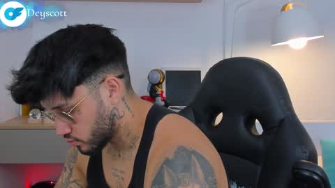 JULIAN online show from January 7, 2025, 10:30 pm