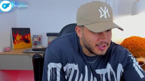 JULIAN online show from March 7, 2025, 11:27 pm