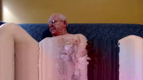 dgll576 online show from February 11, 2026, 1:43 am