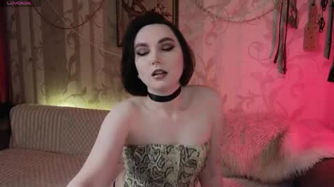 Diana Di Honey online show from April 27, 2026, 2:26 pm