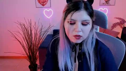 Dia online show from February 7, 2025, 11:03 pm