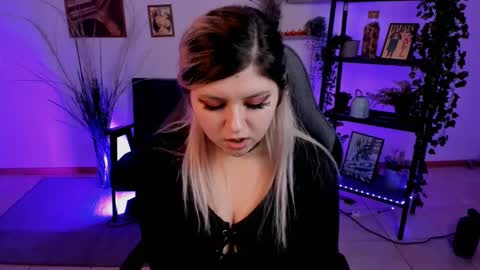 Dia online show from February 26, 2025, 6:43 pm