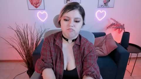 Dia online show from February 27, 2025, 9:14 pm