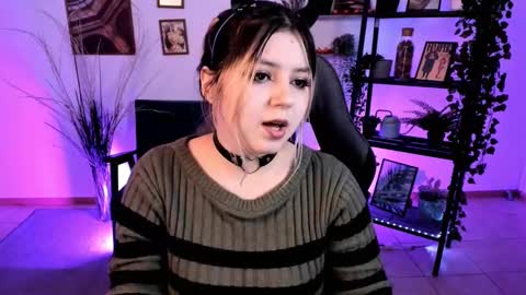 Dia online show from March 5, 2025, 8:21 pm