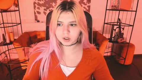 Dia online show from February 9, 2026, 8:02 pm