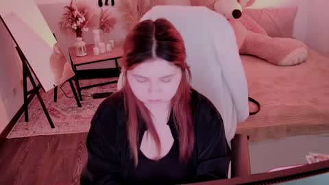 Dia online show from April 20, 2026, 8:43 pm