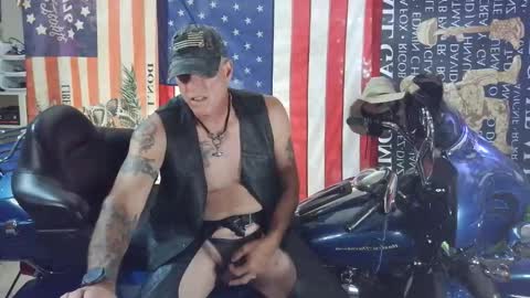 Yeti online show from April 25, 2026, 8:50 pm