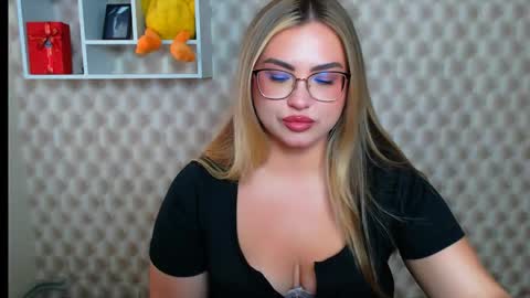 Snapshot of diamantkriss_ chatting on June 2, 2026, 8:49 am Kriss online show from June 2, 2026, 8:49 am