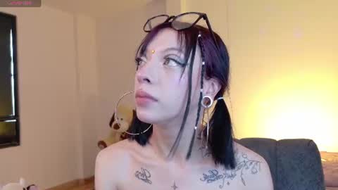 Snapshot of diamond__cherry chatting on July 28, 2026, 3:21 pm Diamond online show from July 28, 2026, 3:21 pm