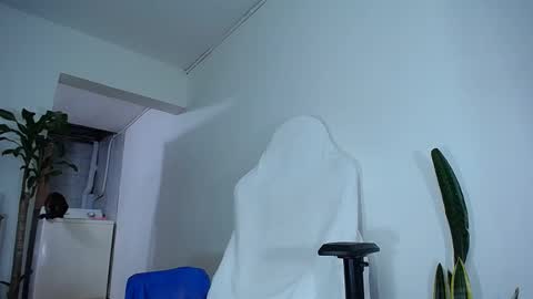 MaSSimo online show from February 24, 2025, 11:09 pm