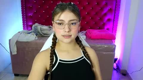 diamond_juliana_ online show from April 21, 2026, 3:13 am