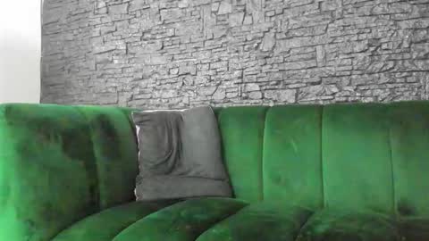 Diamond Milf online show from March 21, 2026, 8:19 am