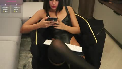 Iris online show from December 15, 2024, 11:42 pm