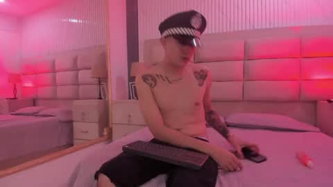 diamondss_1 online show from May 28, 2026, 9:34 pm