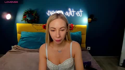 Diana  online show from December 16, 2024, 8:52 am