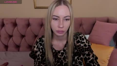 Diana  online show from February 23, 2025, 1:35 am