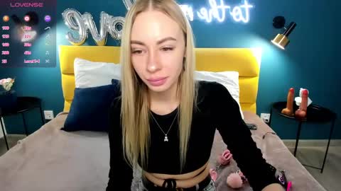 Diana  online show from March 9, 2025, 1:35 am