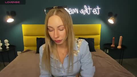 Diana  online show from April 16, 2026, 8:48 am