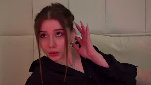 Diana online show from February 4, 2025, 10:34 pm