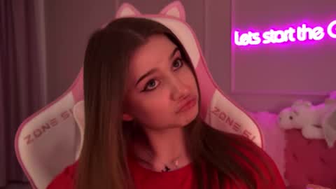 Diana online show from February 9, 2025, 9:17 pm