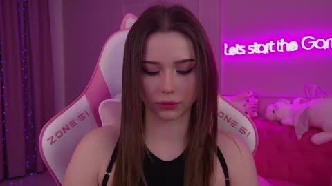 Diana online show from March 9, 2025, 6:21 pm