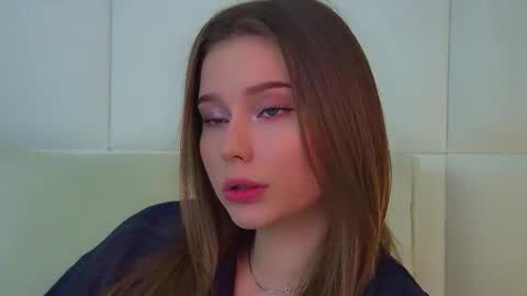 Diana online show from October 3, 2025, 6:38 pm