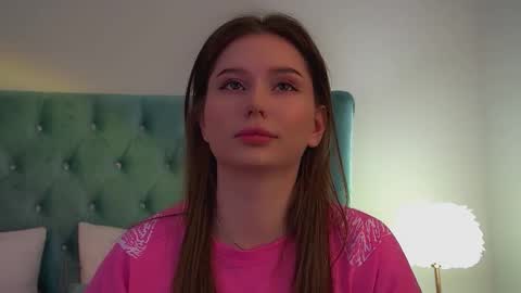 Diana online show from November 6, 2025, 6:31 pm