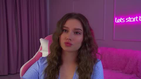 Diana online show from November 13, 2025, 7:02 pm