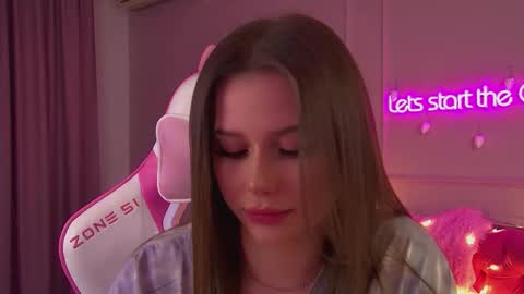 Diana online show from November 30, 2025, 6:45 pm