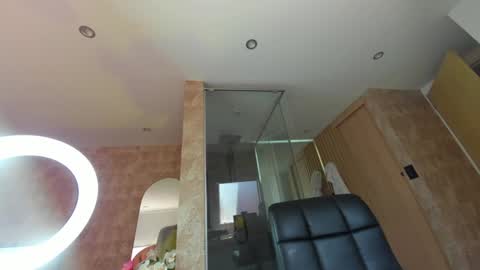 dianac1998 online show from December 5, 2024, 4:34 pm