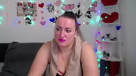 Diana online show from March 6, 2025, 6:52 am