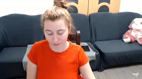 dianasmiey7 online show from January 19, 2025, 9:45 pm