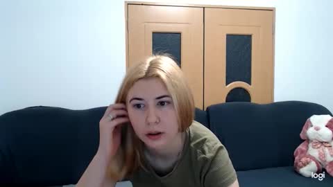 dianasmiey7 online show from February 9, 2025, 8:54 am