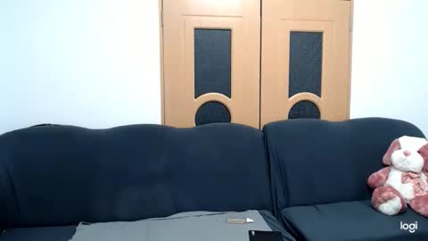 dianasmiey7 online show from March 3, 2025, 4:46 pm