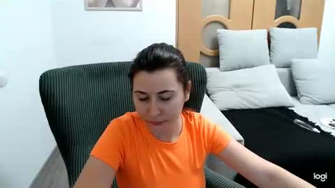 dianasmiey7 online show from January 18, 2026, 7:50 pm