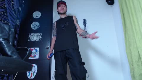 DICAPRIO online show from December 3, 2024, 7:55 pm