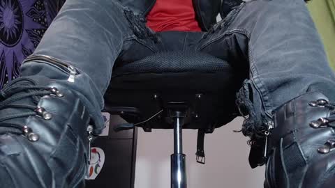 DICAPRIO online show from December 18, 2024, 9:29 pm