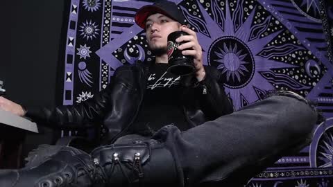 DICAPRIO online show from January 28, 2025, 2:53 pm