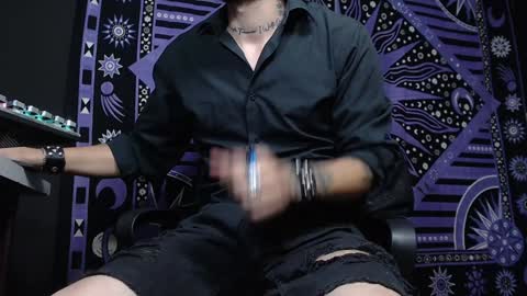 DICAPRIO online show from February 3, 2025, 6:39 pm