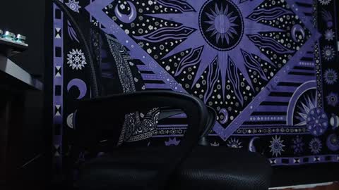 DICAPRIO online show from February 7, 2025, 7:49 pm