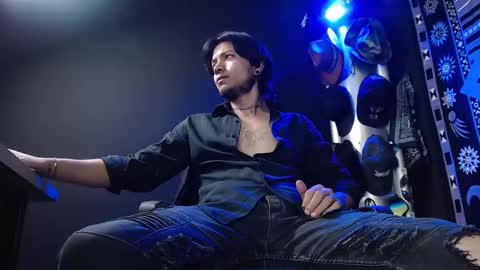 DICAPRIO online show from March 3, 2025, 6:44 pm